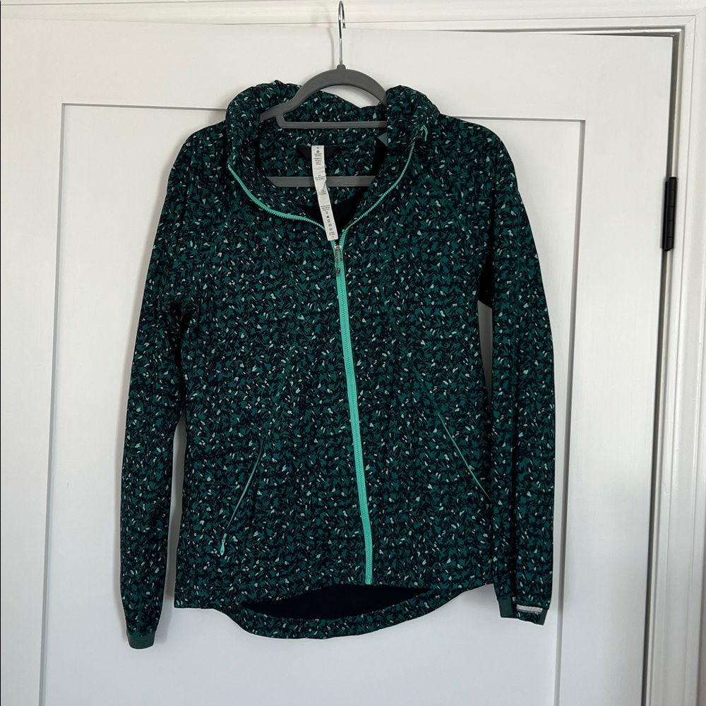 Lululemon Athletica Teal Patterned Jacket